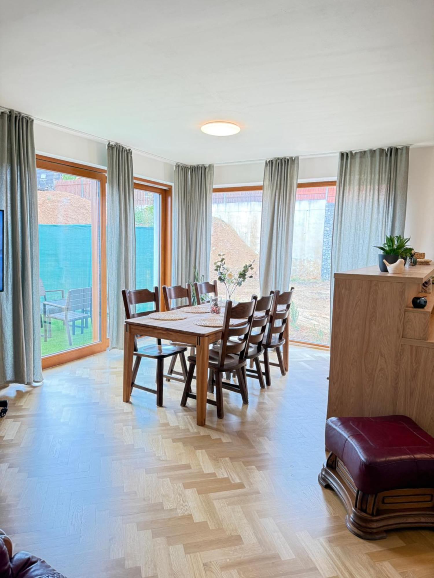 Apartment Familyvilla, New 4 Luxury Big Apartments, Parking