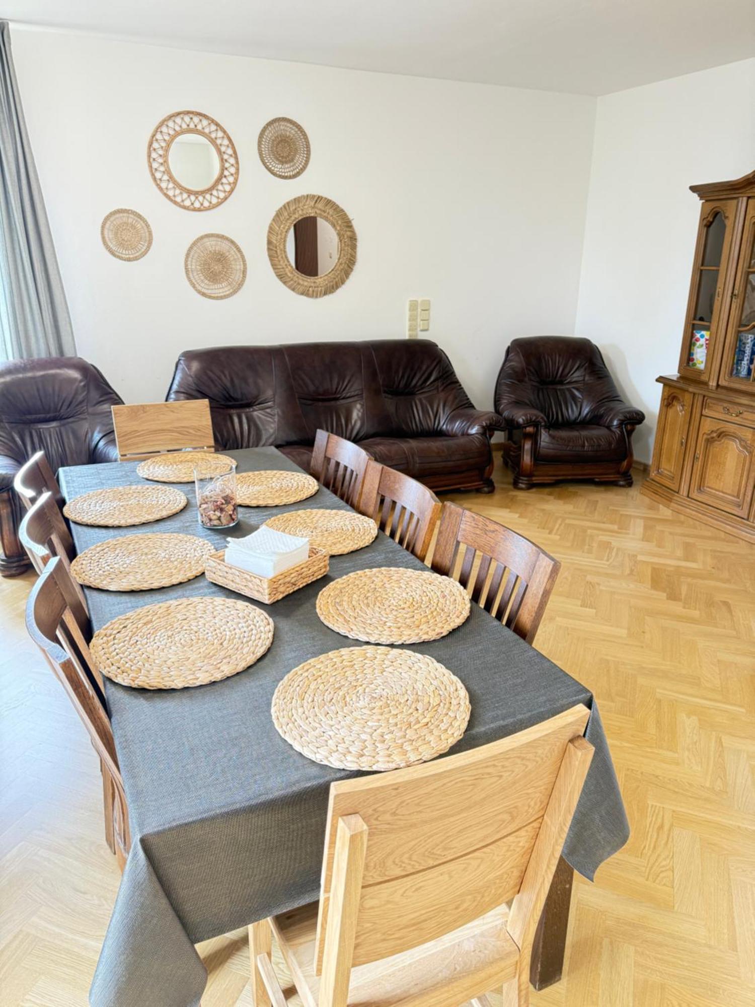 Apartment Familyvilla, New 4 Luxury Big Apartments, Parking *