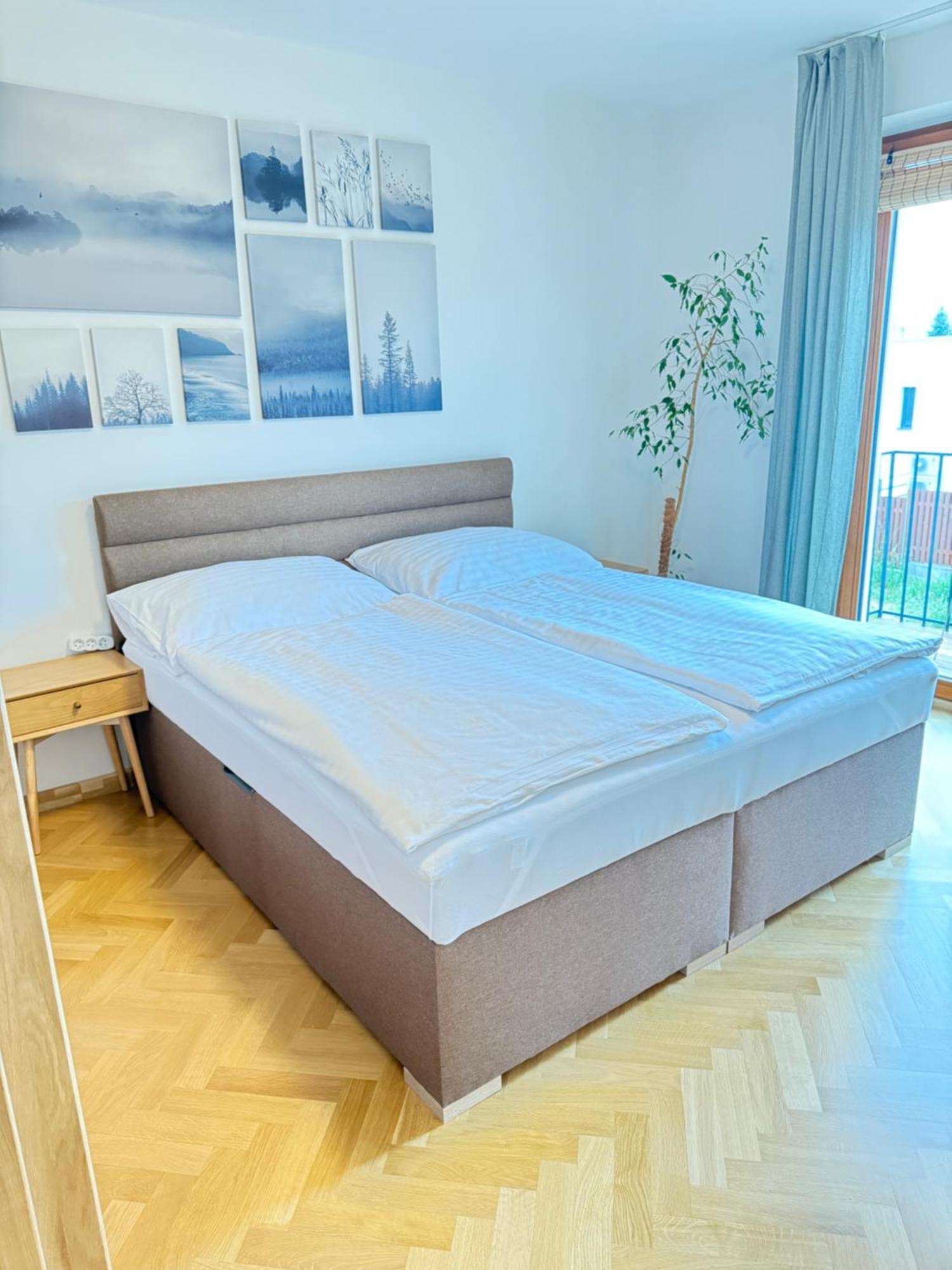 Familyvilla, New 4 Luxury Big Apartments, Parking