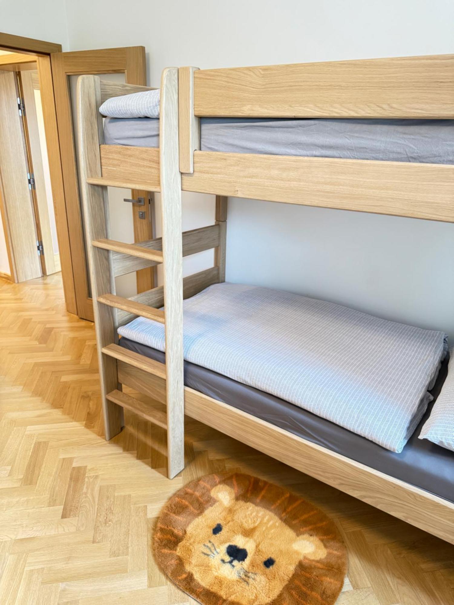 Familyvilla, New 4 Luxury Big Apartments, Parking Daire